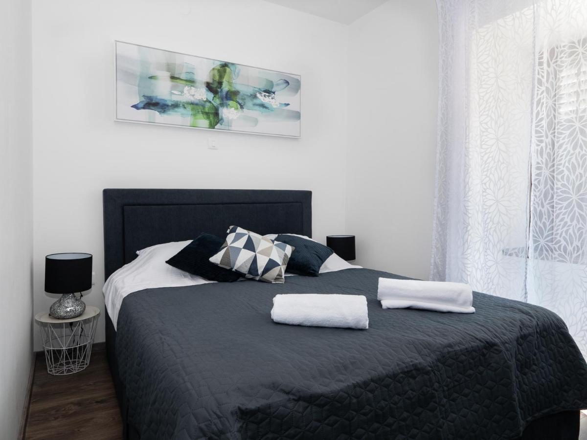 Arena Delight Studio Apartments Πούλα Εξωτερικό φωτογραφία