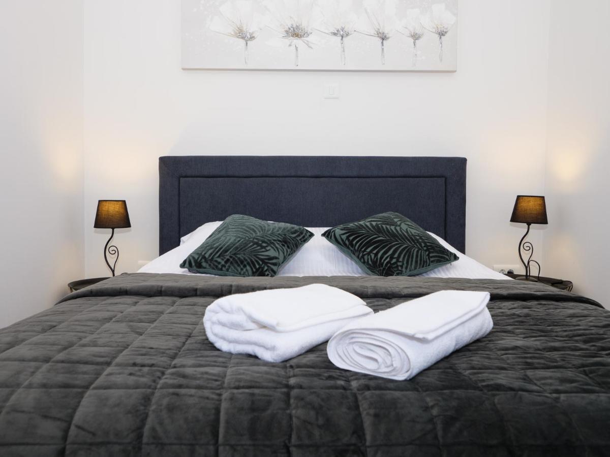 Arena Delight Studio Apartments Πούλα Εξωτερικό φωτογραφία