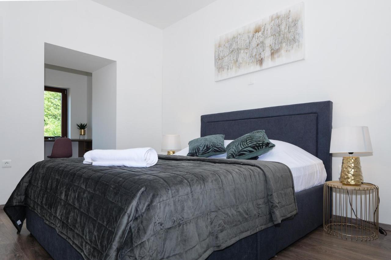Arena Delight Studio Apartments Πούλα Εξωτερικό φωτογραφία