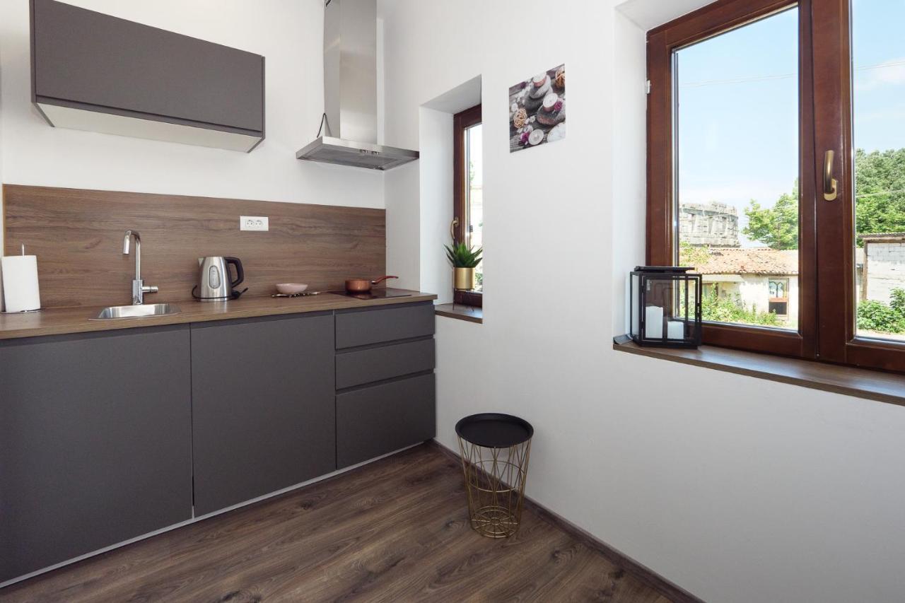 Arena Delight Studio Apartments Πούλα Εξωτερικό φωτογραφία